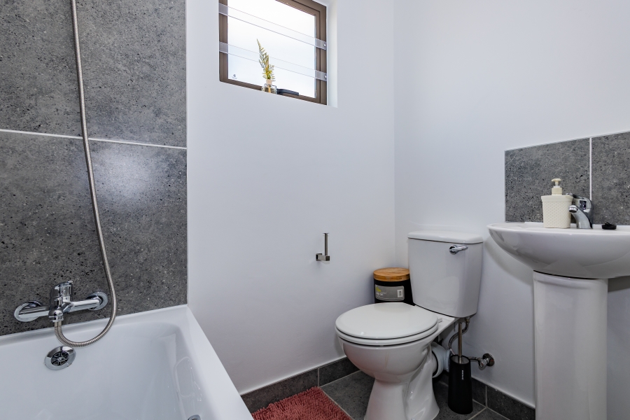 3 Bedroom Property for Sale in Fisantekraal Western Cape